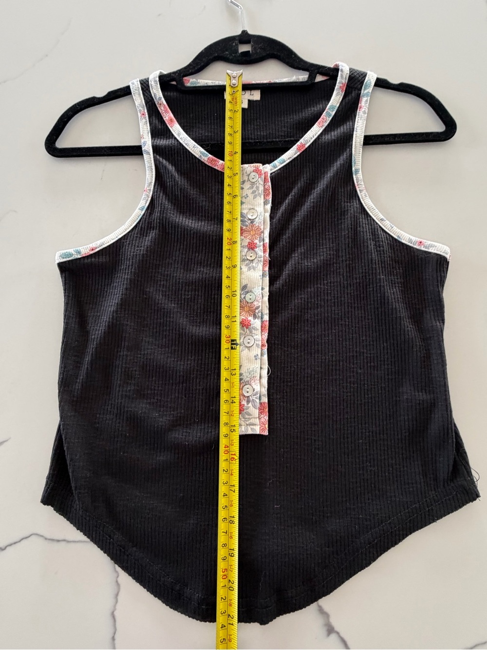 POL Ribbed Henley Racerback Tank Top Floral Trim Black Small NWOT - Picture 8 of 8